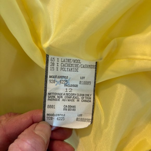 Blazer - Picture 4 of 4